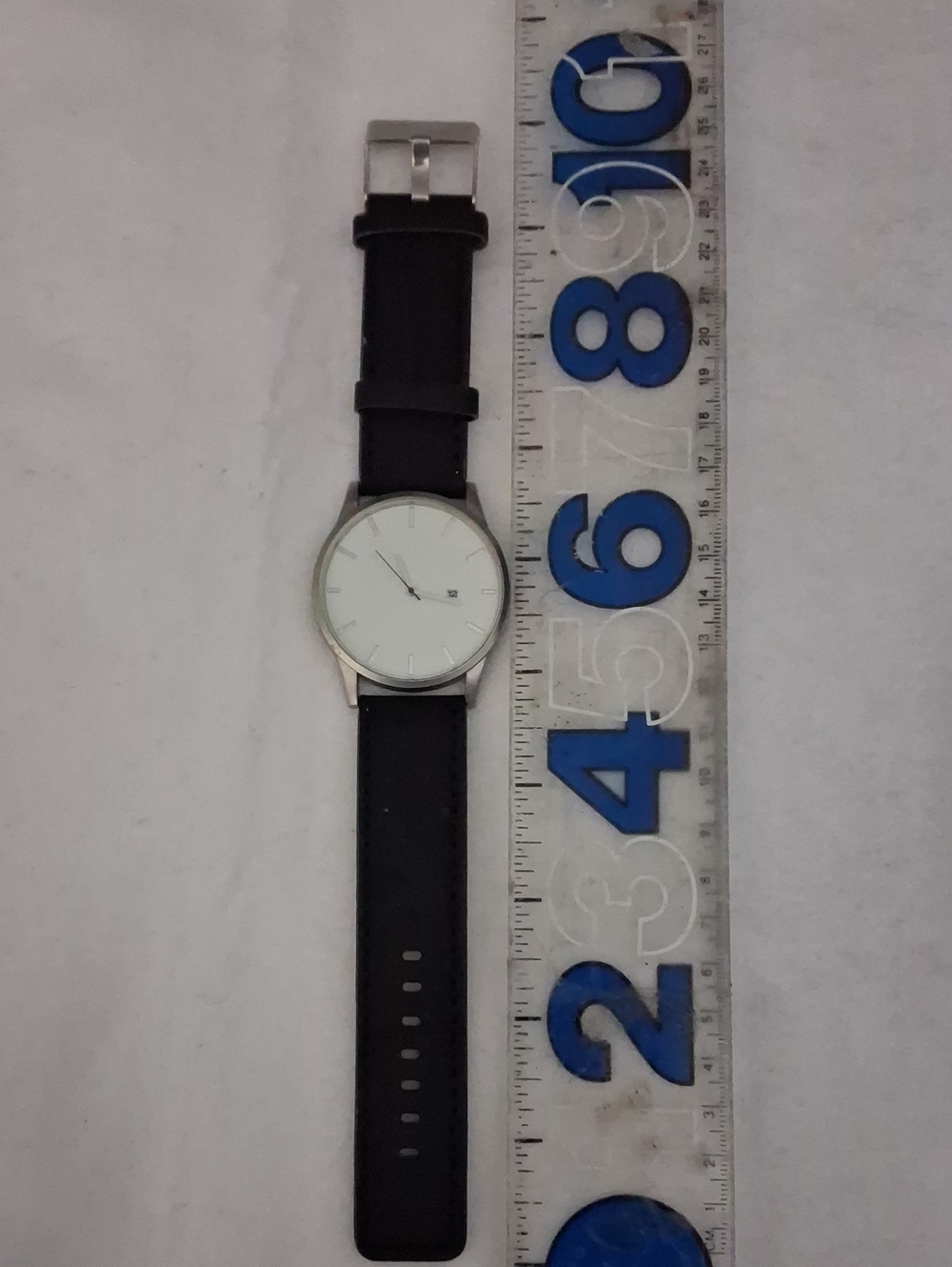 Simple Watch - Picture 2 of 2